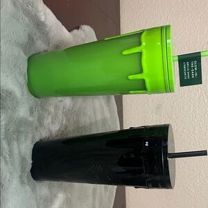 Green and Black Tumbler Set